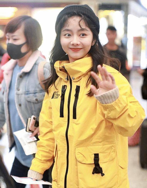 原创妈妈离开一年后,谭松韵形象大改变,30岁近照瘦出"锥子脸"_感觉