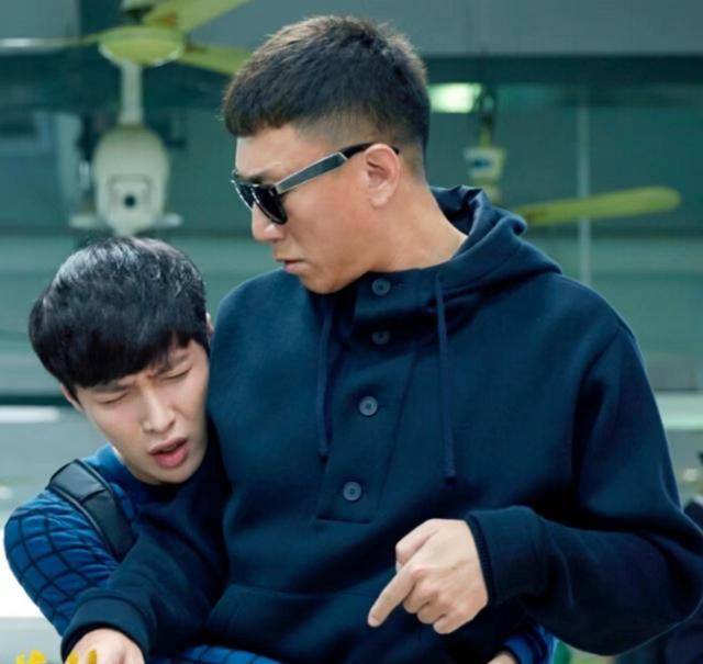 张艺兴已是巨星,孙红雷含泪感慨他永远是我心中的骄傲_极限挑战_情谊