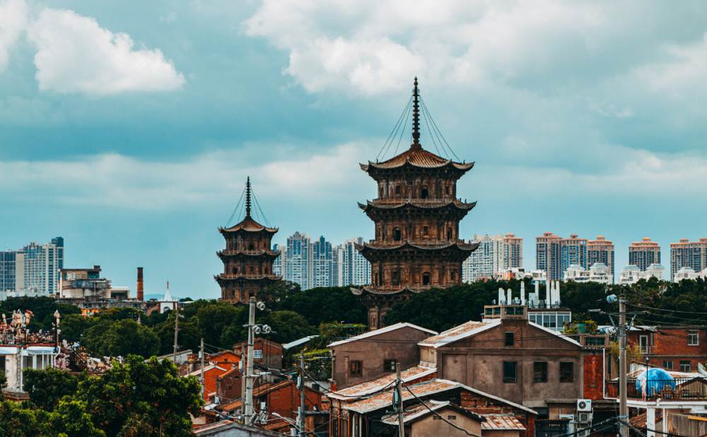 泉州寺庙中的"双塔",长得很像距今1000多年,上面有孙悟空浮雕_历史