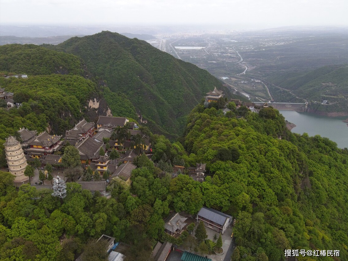 自古以來,崆峒山就是中華道教名山,被譽