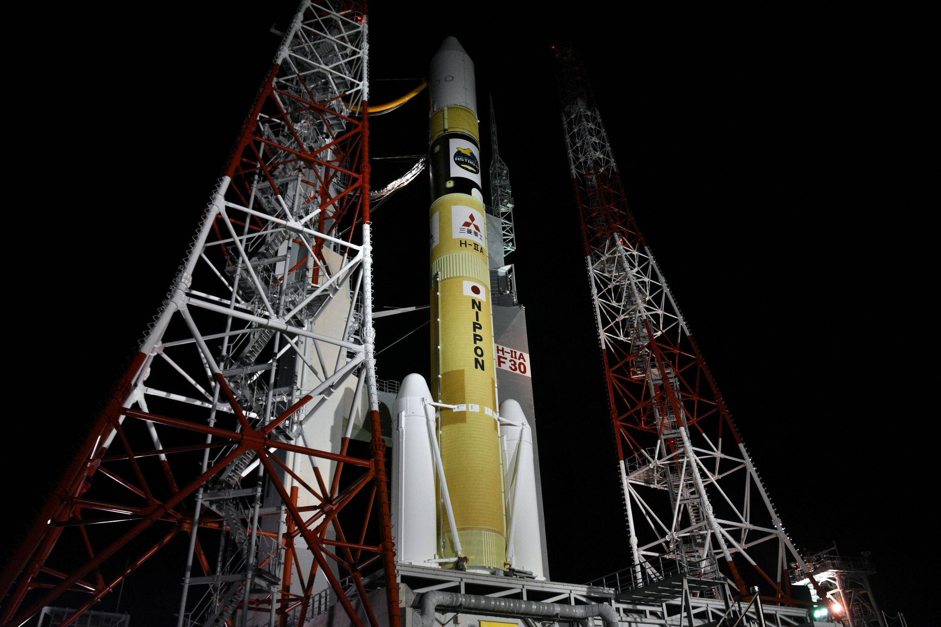 日本航天器成功登陆月球,开启太空探索新篇章