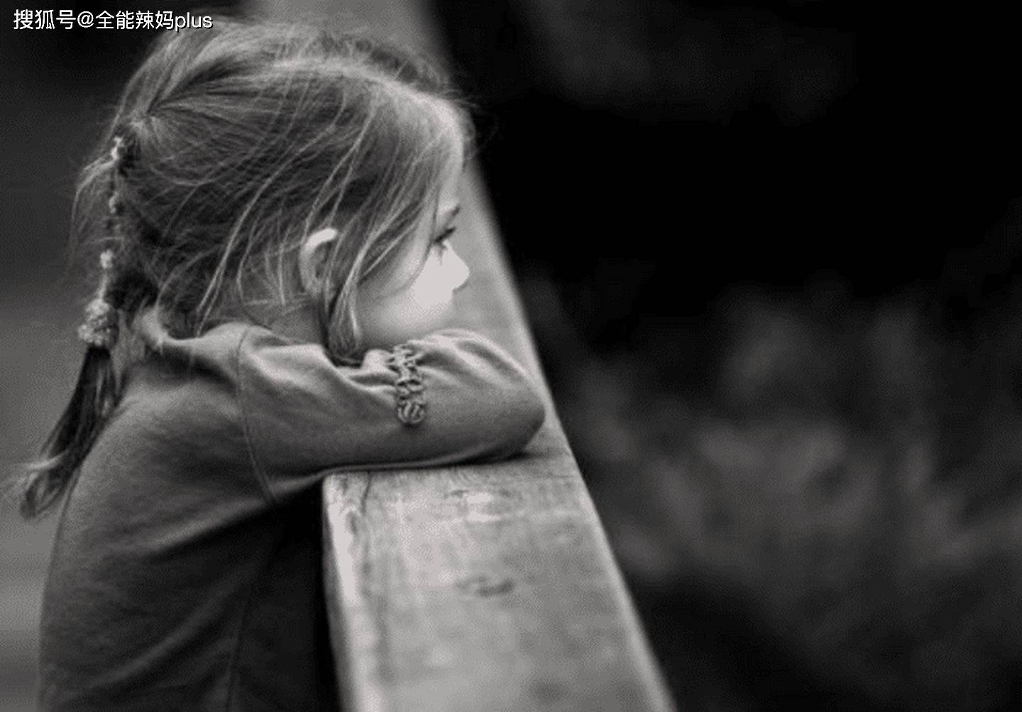 小学100分作文《孤独》火了,全文没有孤独二字,却看哭万千网友