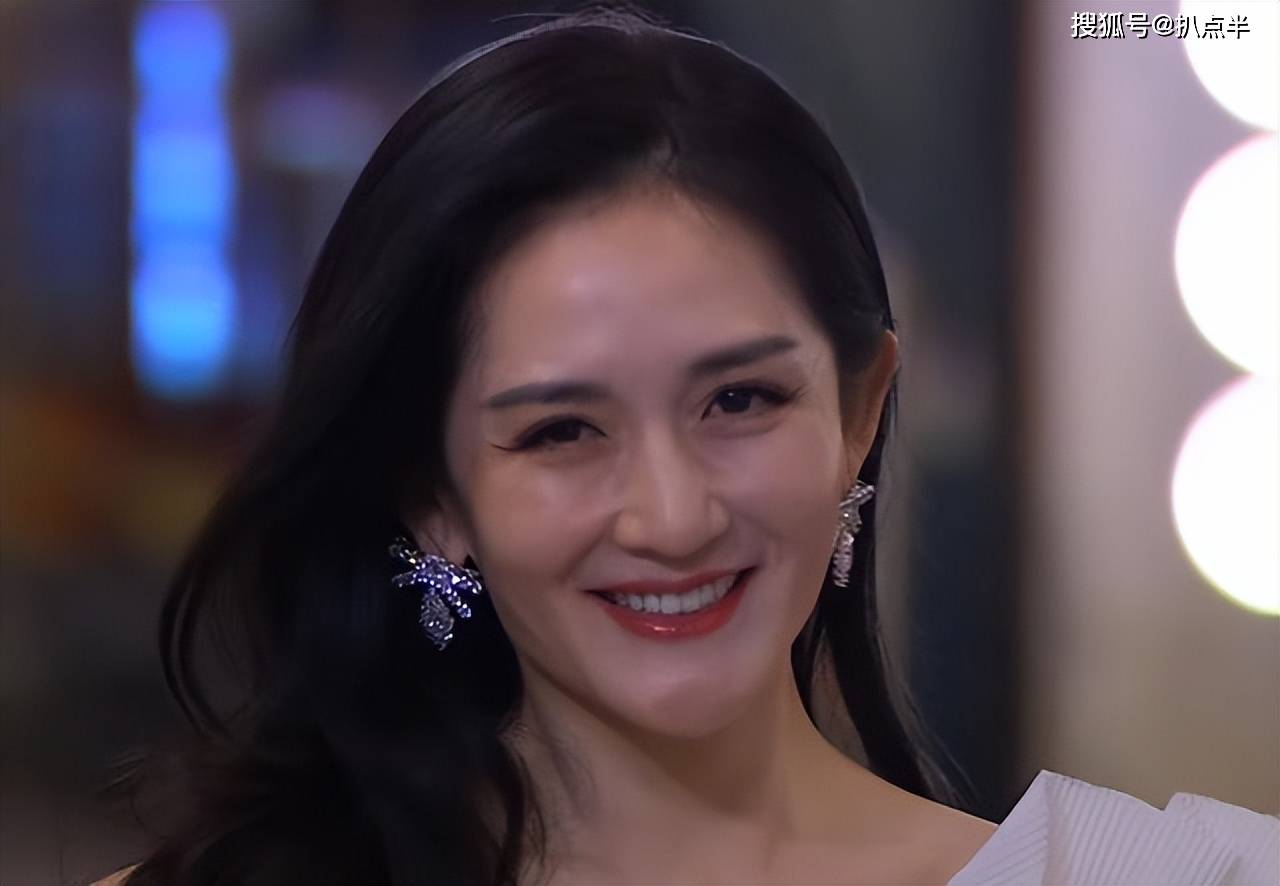 马苏被拍变化大,美人迟暮?