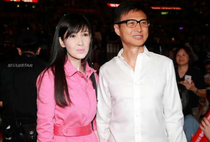 周慧敏离婚启示录:当爱情逝去,尊严与勇气成为前行之光_婚姻_倪震