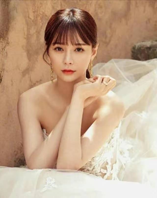 沈梦辰录制节目时不慎摔倒,腰椎骨头永久性断裂,实在令人心痛.