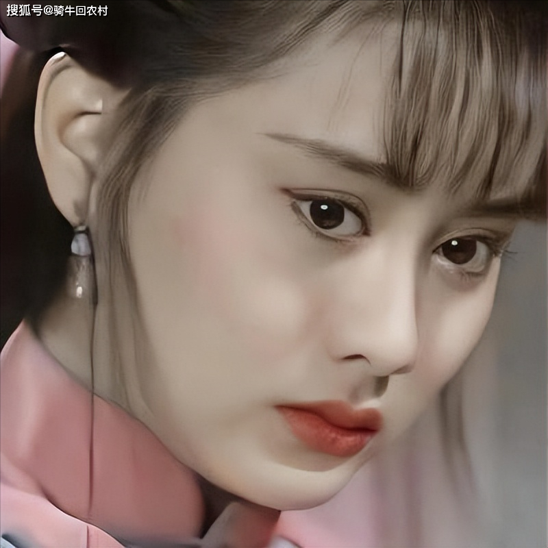 她就是《梅花烙》里面白吟霜的扮演者陈德容.