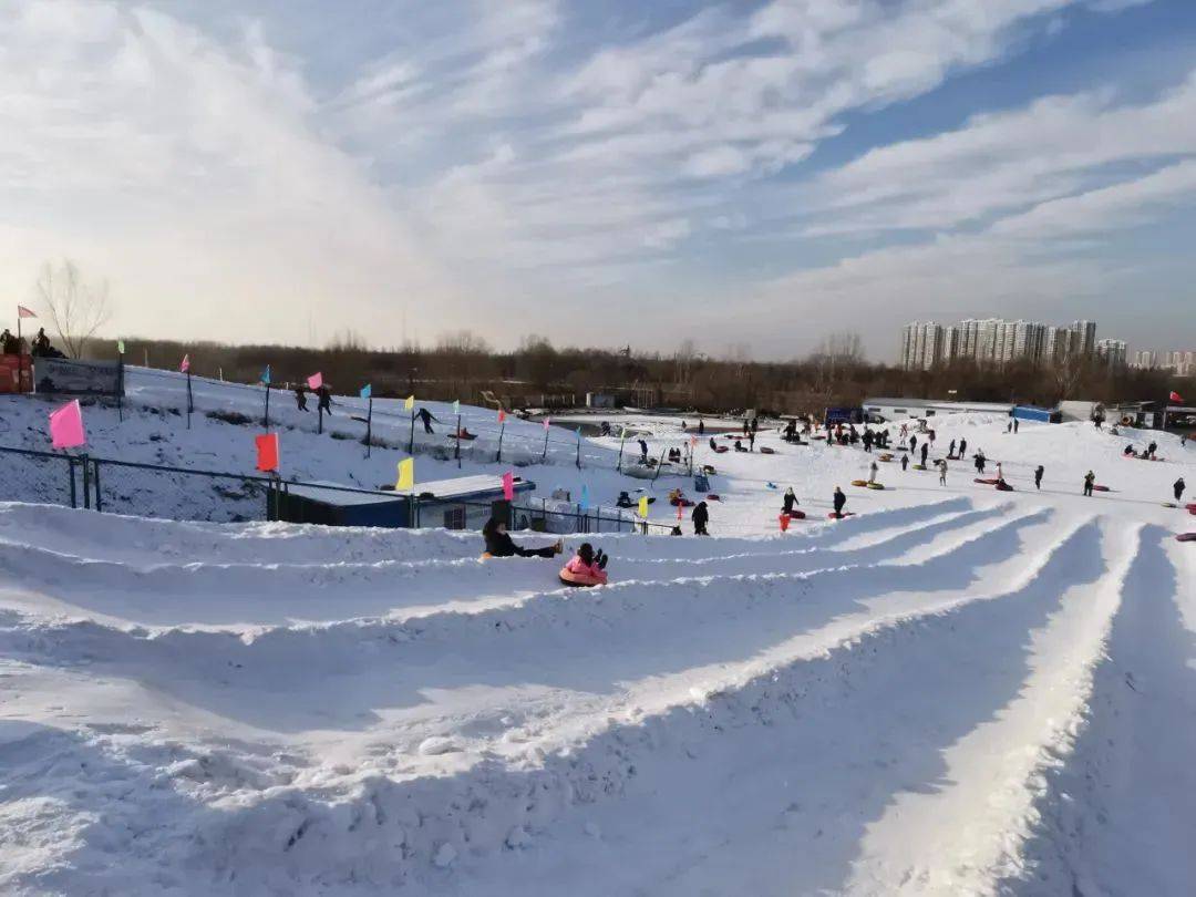 济宁太白湖滑雪场图片