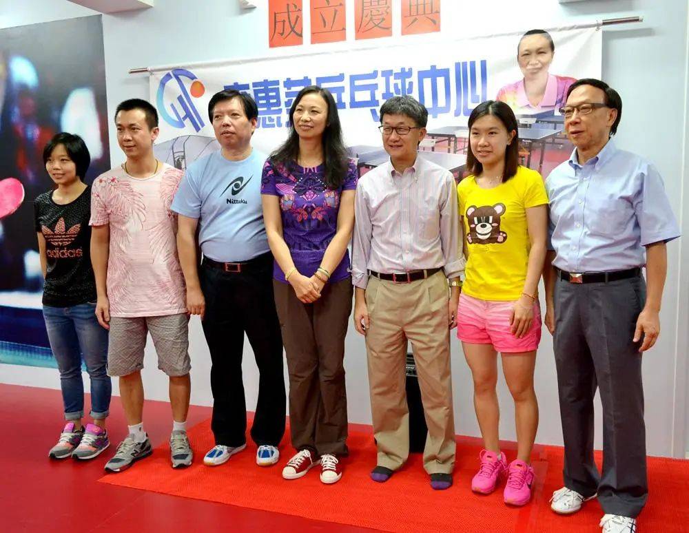 幸运地夺奥运会乒乓球女单亚军,与丈夫执教香港队有艰辛_戴丽丽_陈静