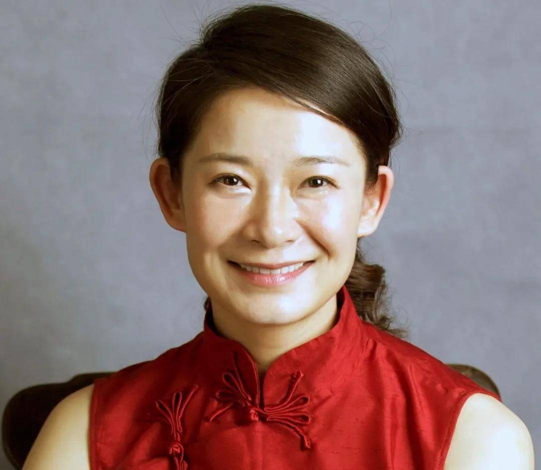 师悦玲:因《大明风华》出圈,演技过人却不火,年近50,她越老越美