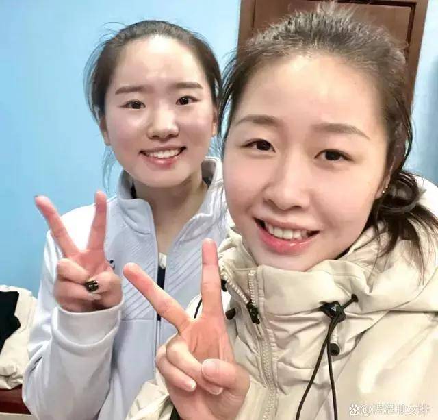 龚翔宇前队友晒合照!张常宁状态好,球迷:蔡斌会舍弃王云蕗吗?