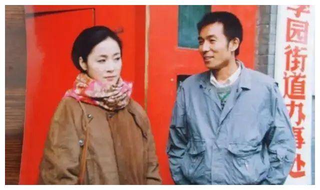 他一生无儿无女,去世拒绝举行葬礼,4年后遗孀的选择令人泪目_谢园