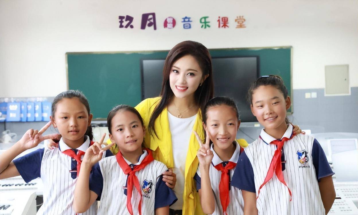 玖月奇迹现状:五登春晚,离婚后王小玮事业高升,王小海杳无音讯_音乐