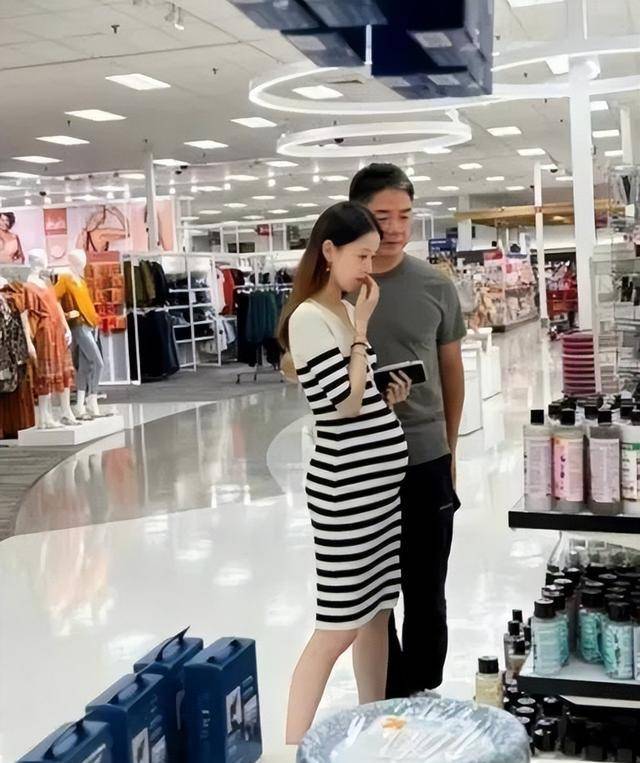 刘强东获双胞胎儿子,曾发文三倍的爱早有暗示_孩子_网友_母亲