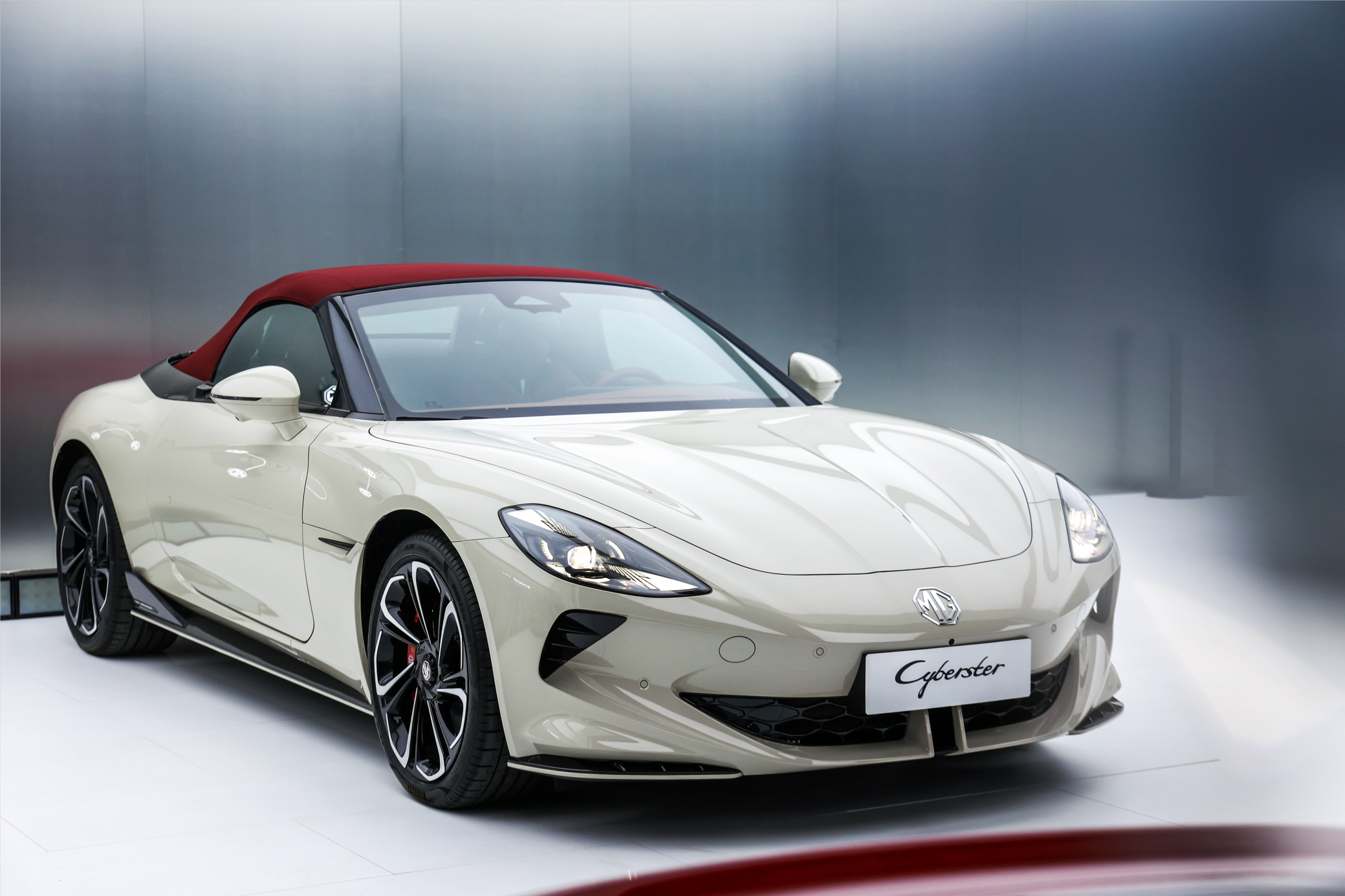 mg cyberster销量是宝马z4的3倍,领跑全球电跑市场_搜狐汽车_搜狐网