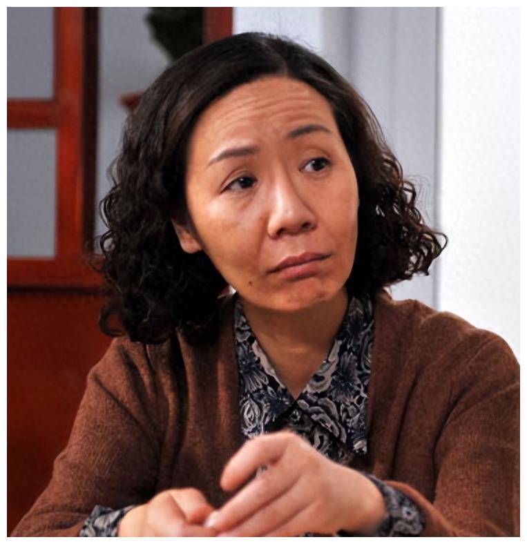 事实证明,成为豪门阔太的杨青,用长相给中年女演员狠狠上了一课_角色