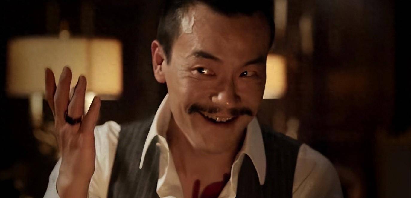 是《邪不压正》中阴险狡诈,心思缜密的反派朱潜龙;也是《沉默的真相》