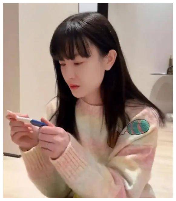 爆料:黄磊女儿献身的瓜?谢楠否认离婚被质疑?虞书欣违法被抓?