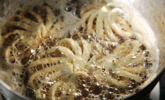 自己动手做年货系列之炸麻叶!