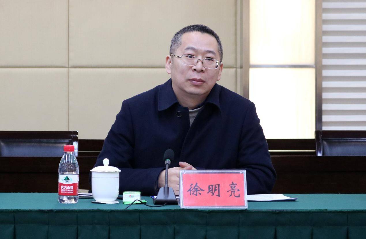 科学技术研究院院长 徐明亮董子钢院长代表郑州大学,河南医学院对签约