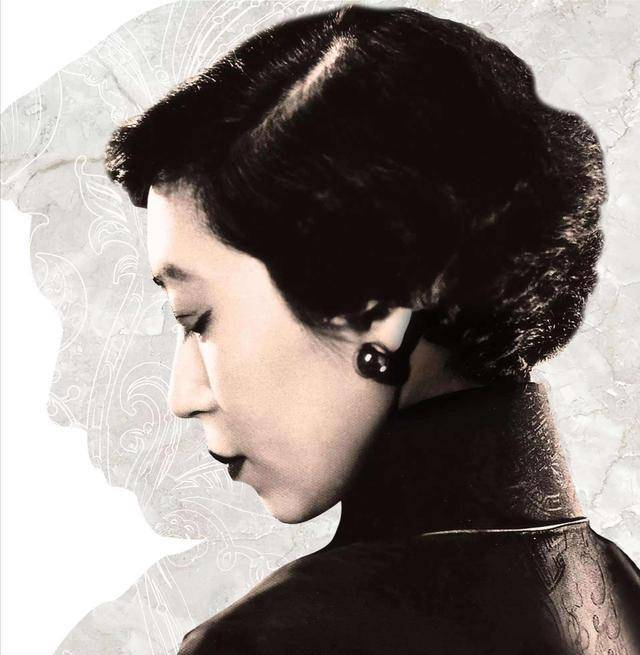 张爱玲被圈内抵制,导演桑弧请她编剧,和她同居,不久他突然另娶_胡兰