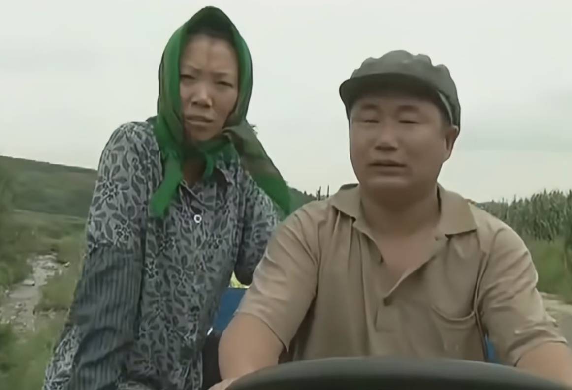 赵本山徒弟董三毛官宣与小8岁娇妻再婚,前妻刘丹晒美照心态超好_爱情