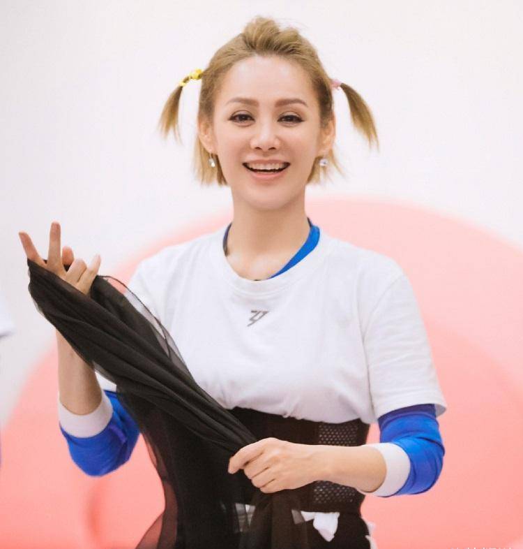 宁静这是有多拼?