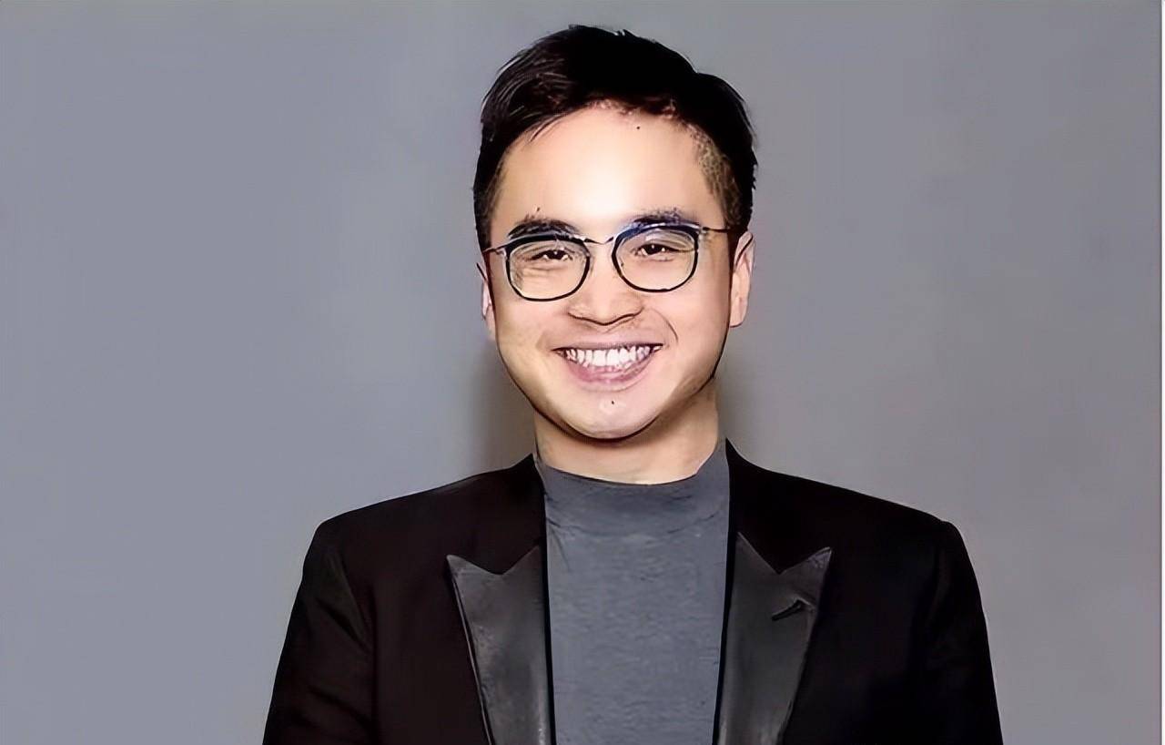 "超级富三代"郑志刚,身价高达44亿美金,是名媛们的梦中情人_香港_富豪