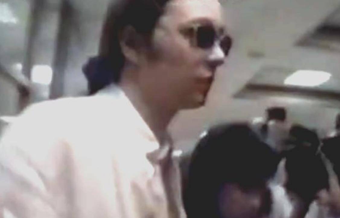 邓丽君:爱过5个男人,42岁与27岁国外男友订婚,风光背后有泪水_林振发