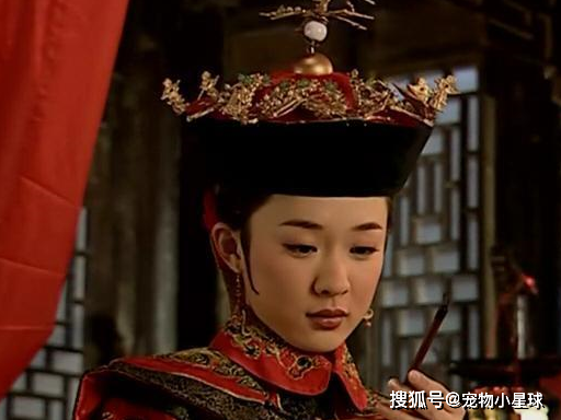 她是孝庄的亲侄女,14岁嫁给皇帝表哥,却成了清朝第一位废后_孟古青