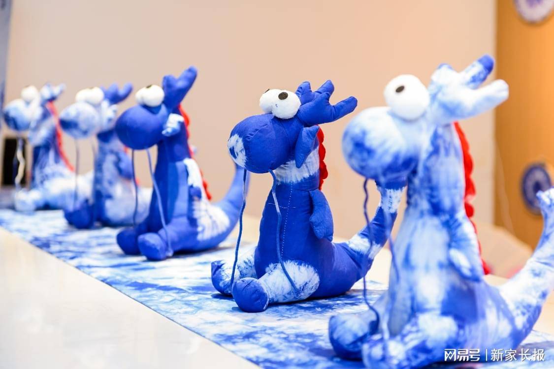 江北新村国奥小学扎染课程展 非遗文化焕"染"一新_美育_作品_实践