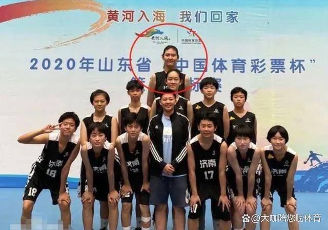 中国女篮的未来——16岁的2米28张子宇比姚明还高2公分_国青_身高