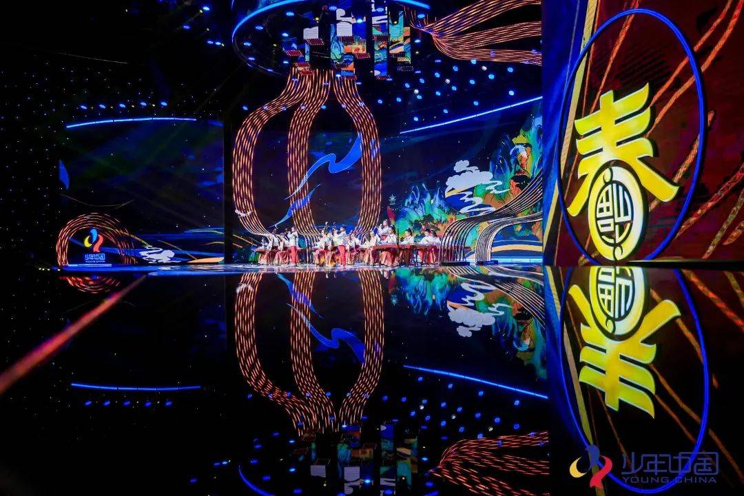 携手小主持鲁沛琳,宇泽啸,黄婧雯,严子俊,缪楒予,黄玺嘉,管雯雯正式拉