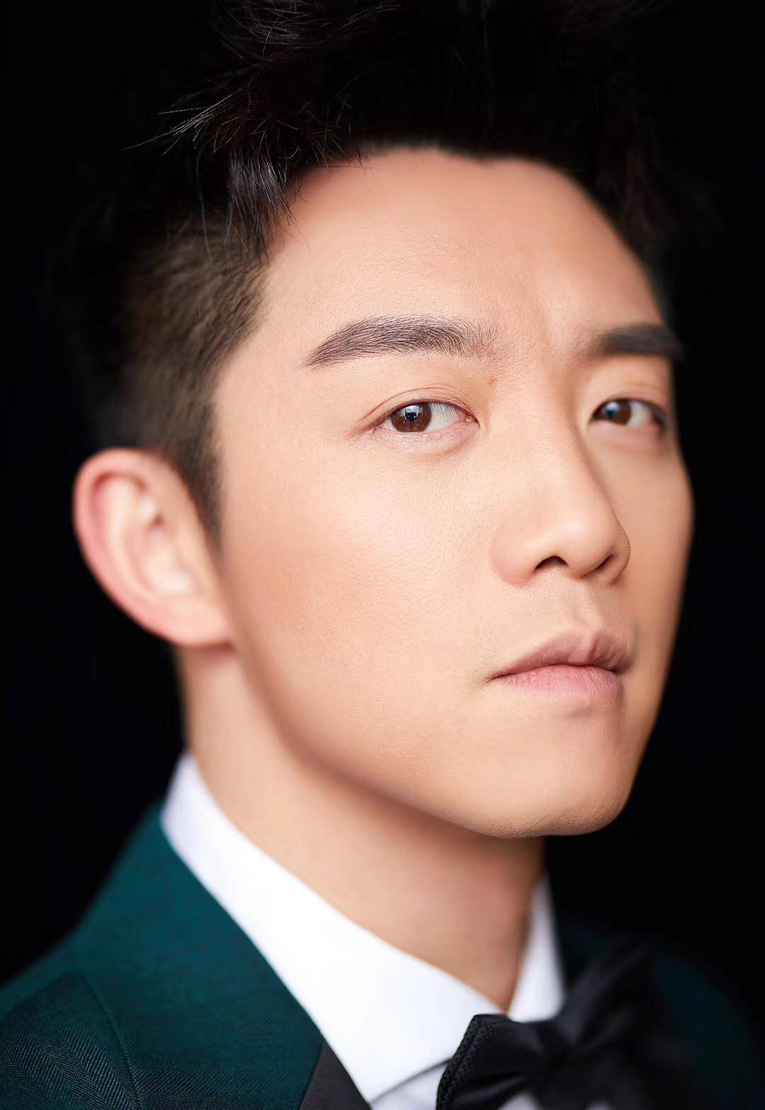 从花花公子成顾家好男人?