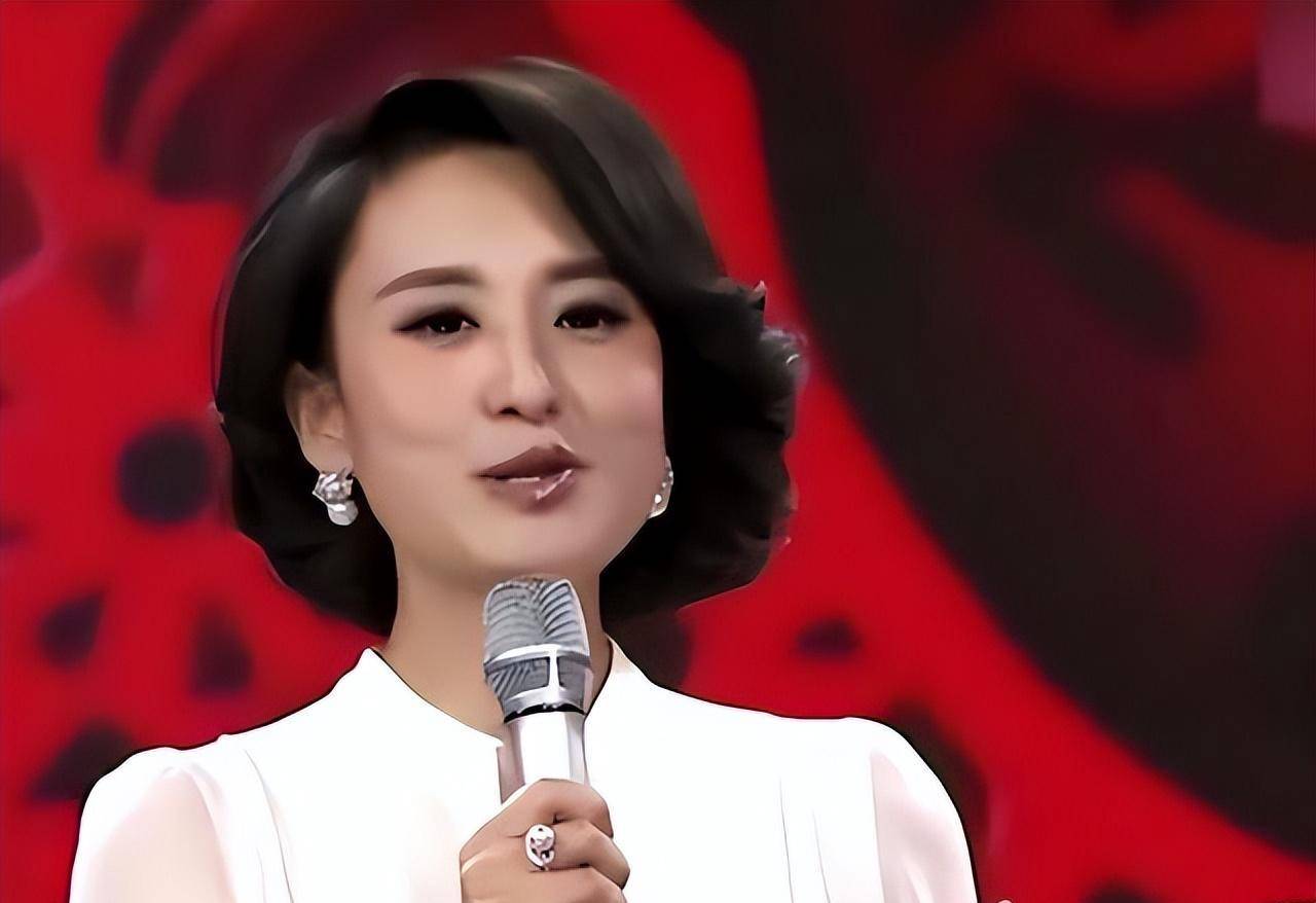 央视主持人杨帆:娶普通妻子李飒,婚后生两女,日子过得有滋有味_音乐