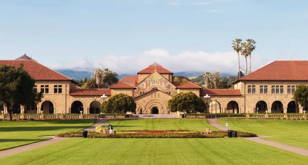 这所大学正是凭借其自由开放的学术氛围,为世界科技创新做出了极大