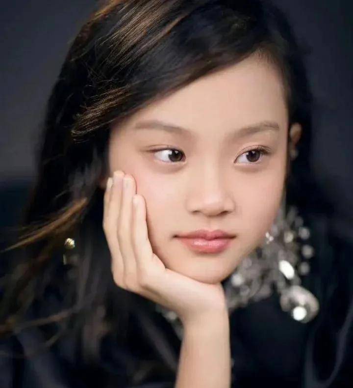 当年被全网骂丑的小姑娘,如今逆风翻盘了?_李小璐_贾乃亮_网友