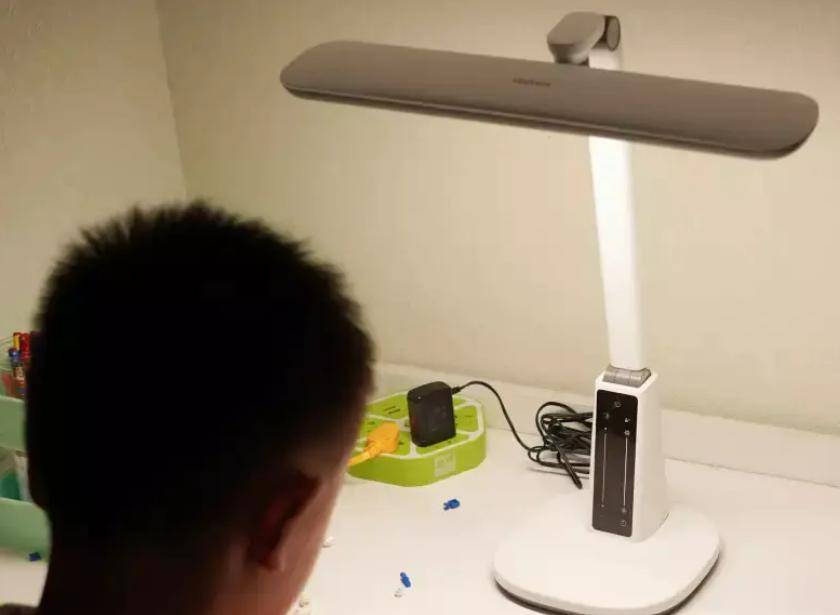 护眼台灯有aaa级吗为什么?一文揭晓护眼台灯照度等级分类