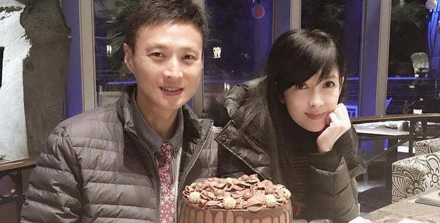 周慧敏爆婚变遭净身出户 来台首发声回应