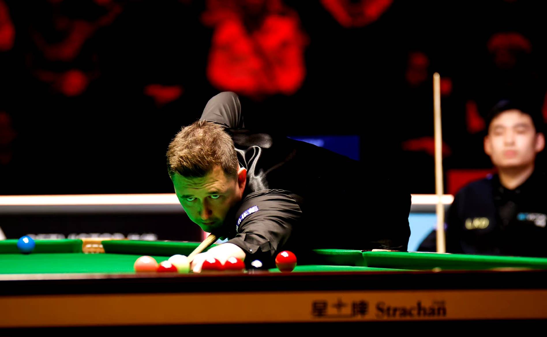 斯诺克德国大师赛半决赛首场:斯佳辉连场五连鞭,狂虐最强九零后囧哥