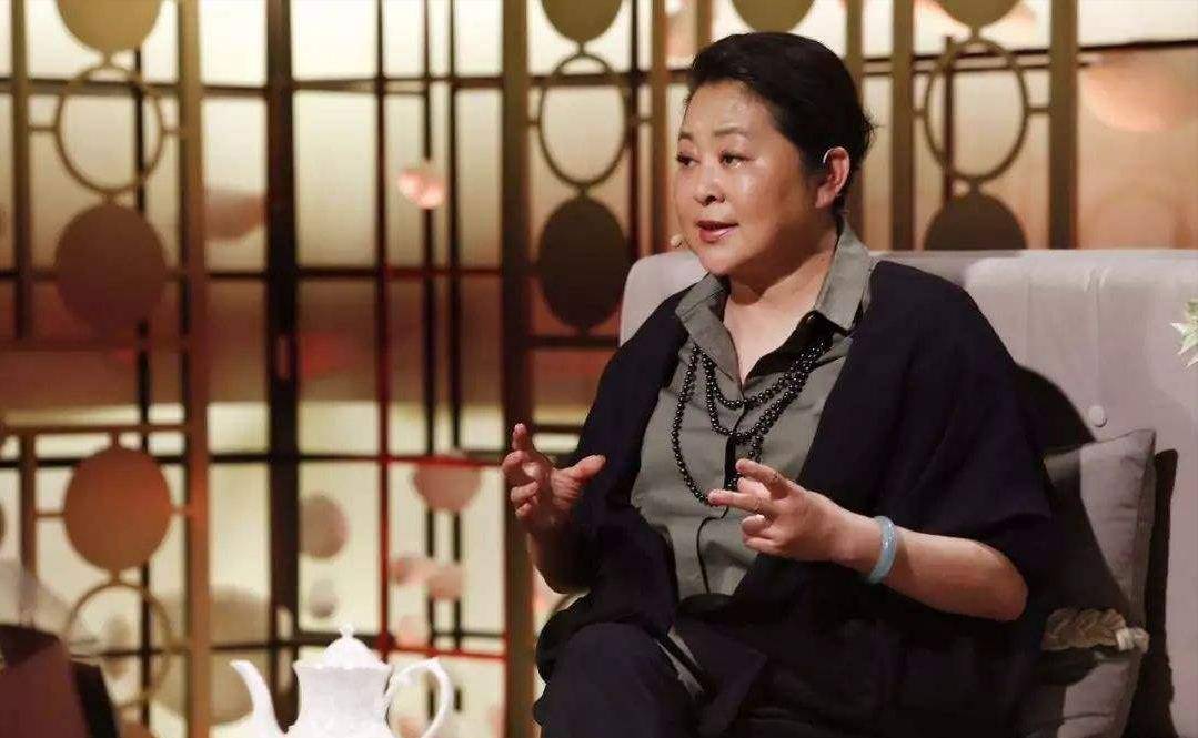 卖房子为倪萍孩子治病,多次错过成名机会的杨亚洲,如今后悔吗?