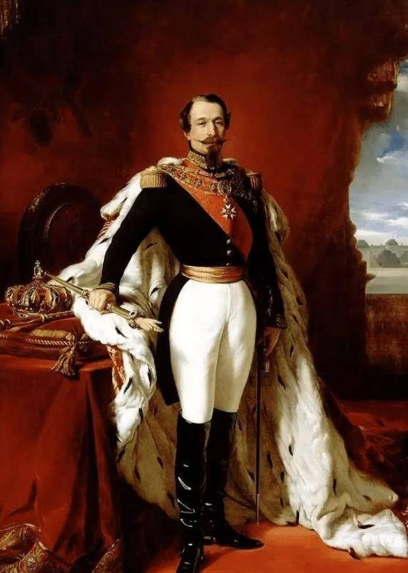 注目的资本,但正是母亲的社交智慧,让欧仁妮的姐妹们成功跻身上流社会