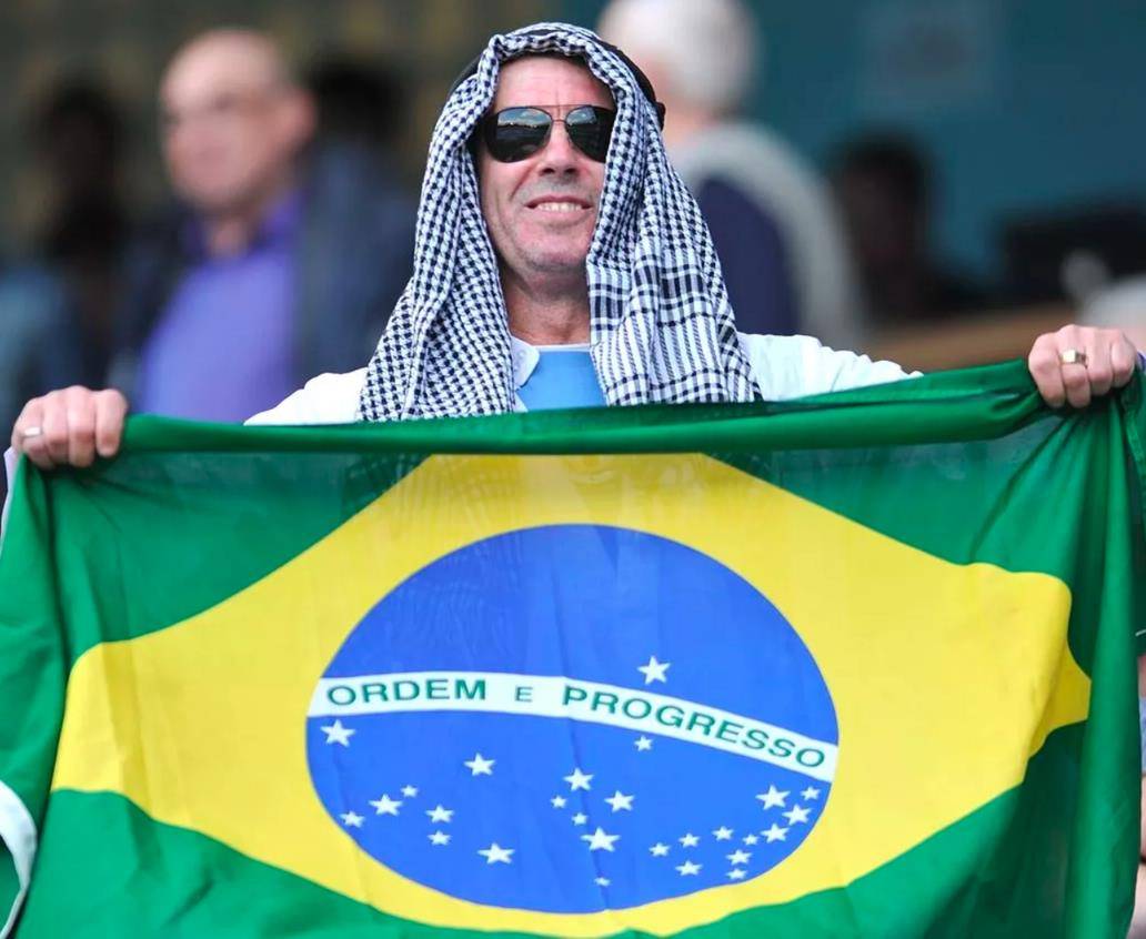 ",当曼城在转会截止日签下"新贝利"时_罗比尼奥_球员_皇马