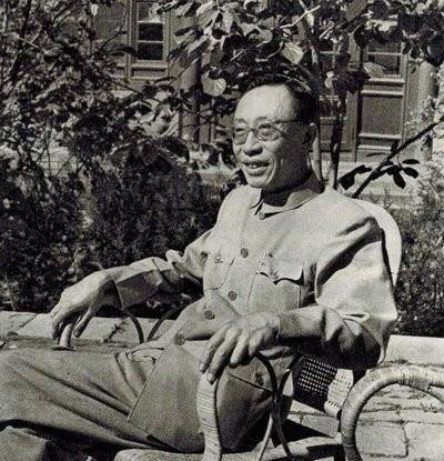 总理问溥仪想从事什么工作,他提出一个职业被拒绝,如今成大热门_特赦