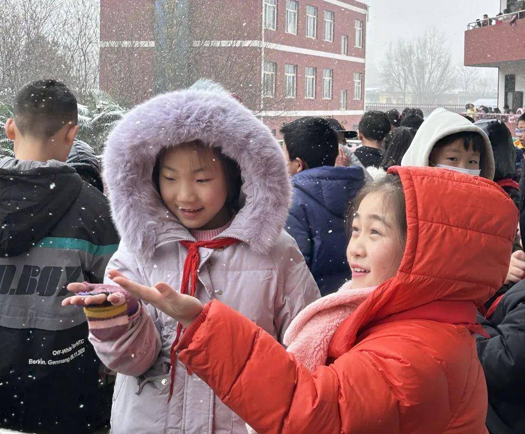 用镜头留住朝气蓬勃的美丽冬天:追梦杨凌少年与雪(图)_小学_杨陵_校园