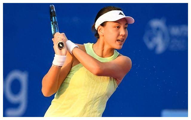 朱琳,王欣瑜和王雅繁三位选手全部进入四强,而且实力突出.