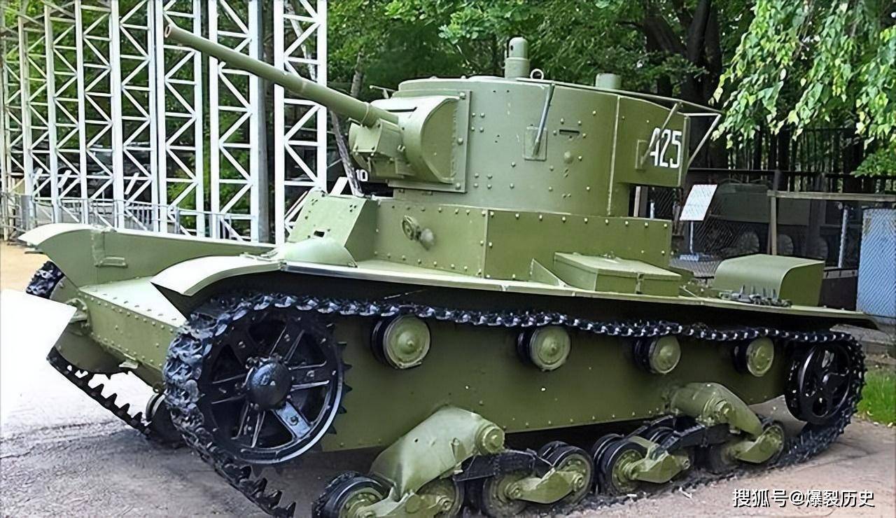 中国第一装甲师——国军第200师,开着坦克打鬼子_轻型_雷诺_发动机