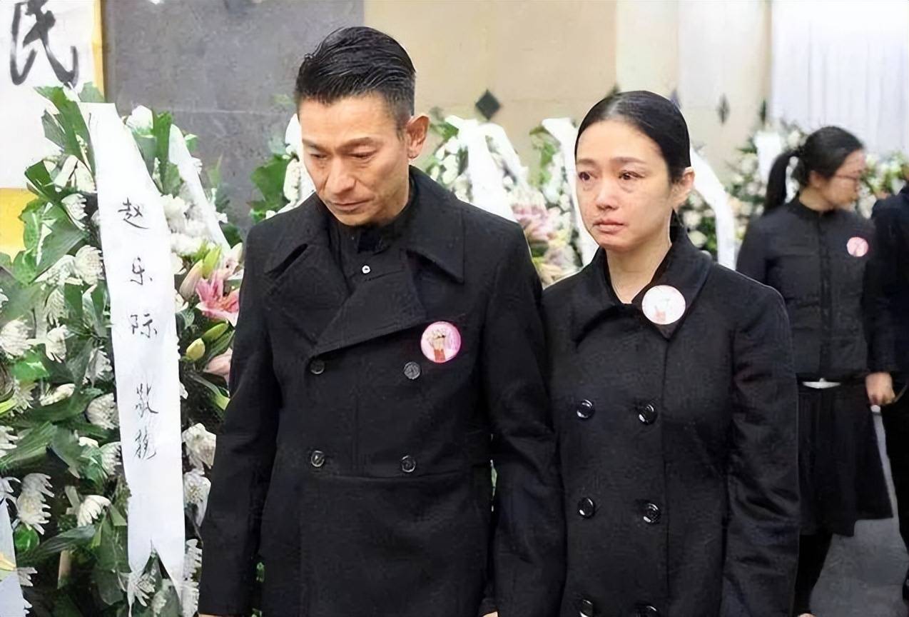 刘德华透露隐婚缘由!豪门娇妻46岁生女曾被藏21年_朱丽_香港_喻可欣