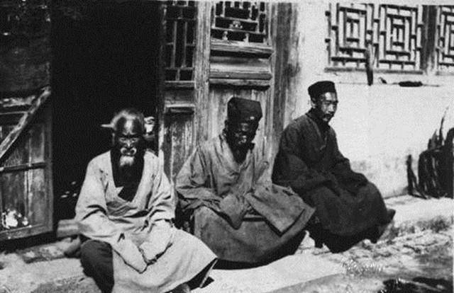 回顾"火烧白云观"事件:白云观住持和都管被众道士放火烧死_安世_白全