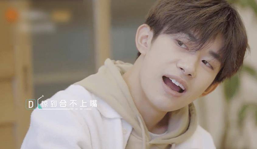 谢娜回忆往事,称易烊千玺第1次上《快本》被欺负,直接落泪_孩子_时候