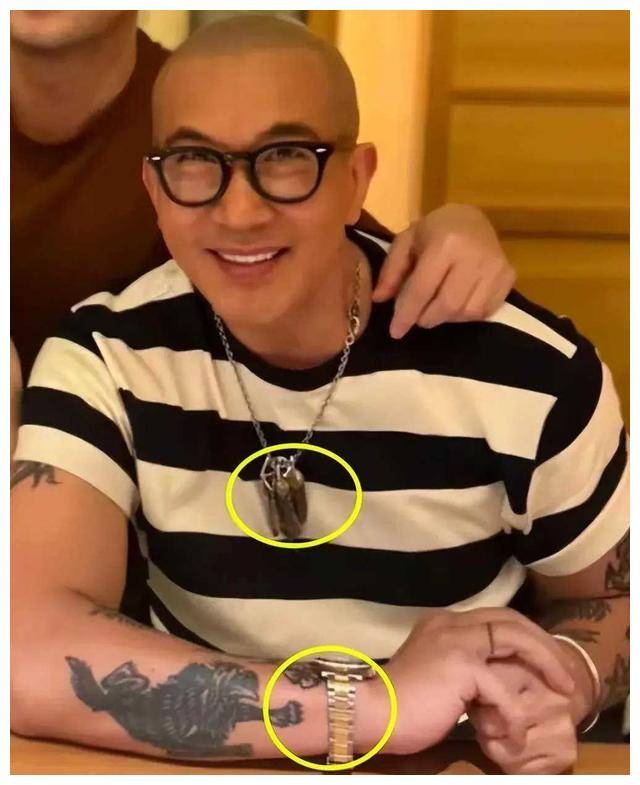 大s和具俊晔狂欢聚会,48岁的大s惊艳纹身,具俊晔戴上豪华项链!